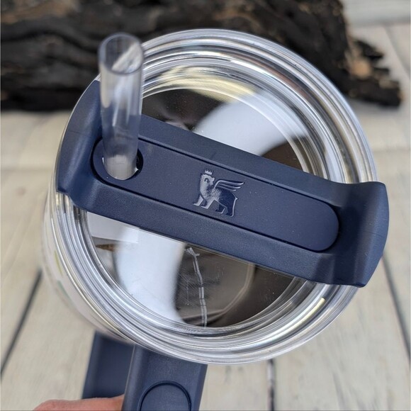 Stanley 40 oz Quencher H2.0 FlowState Tumbler – Ltd. Edition Abstract Ge… - Picture 5 of 7